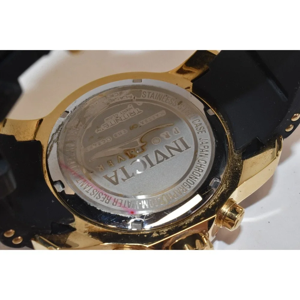 Invicta Men's Pro Diver Watch Model 17884 Gold Toned Master Of The Oceans Tested